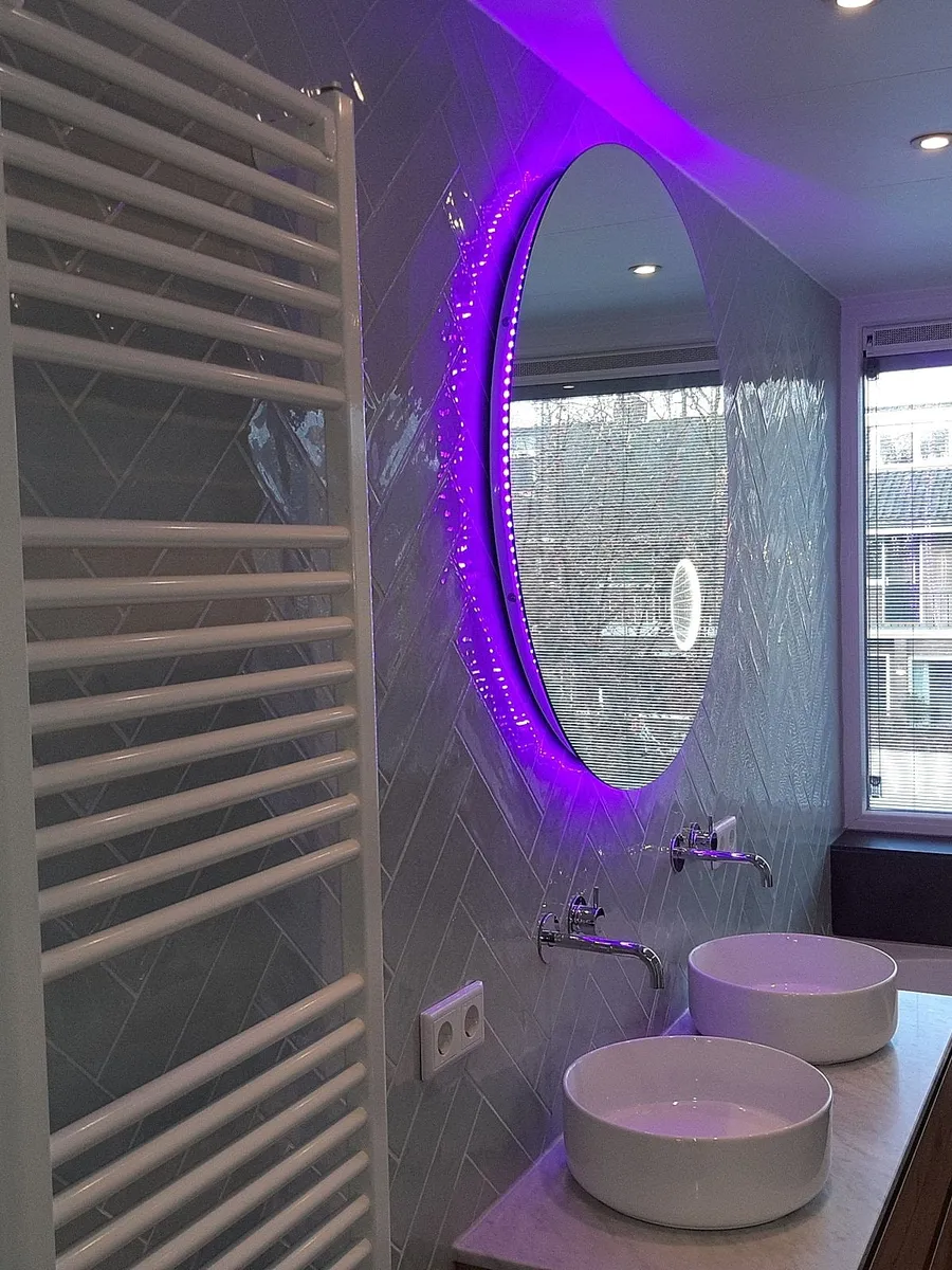 Badkamer met visgraattegels in Coendersborg — badkamerrenovatie door BontBouw