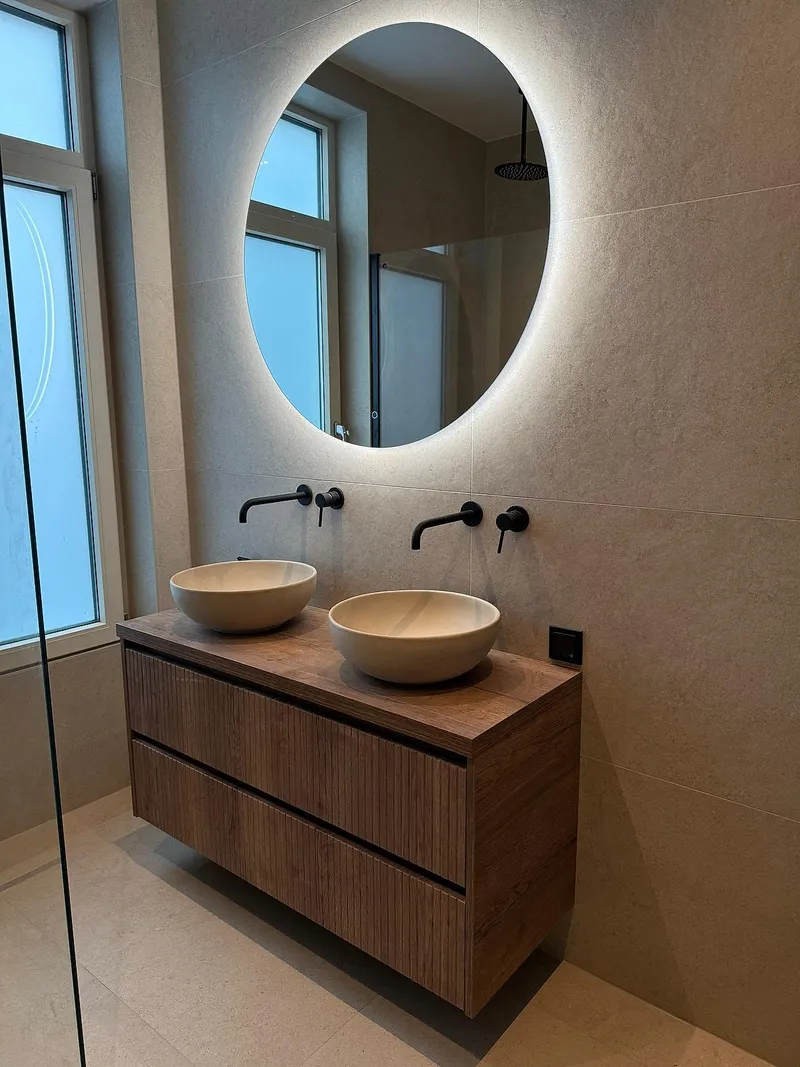 Badkamer met inloopdouche in Korrewegwijk — badkamerrenovatie door BontBouw